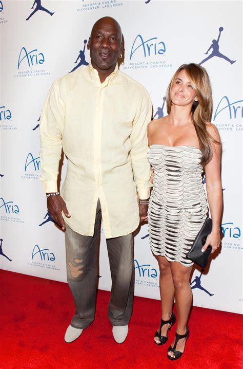 Michael Jordan’s wife Yvette Prieto stuns in a green。